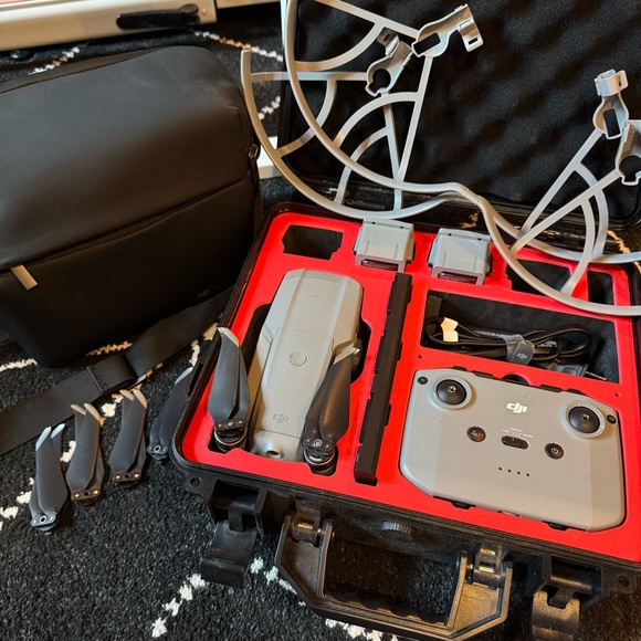 Mavic Air 2 Fly More Combo PLUS Propeller Guard and Waterproof Hard Case - Picture 1 of 11